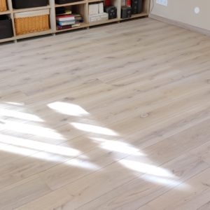 Laudparkett Kantri valge olivaha