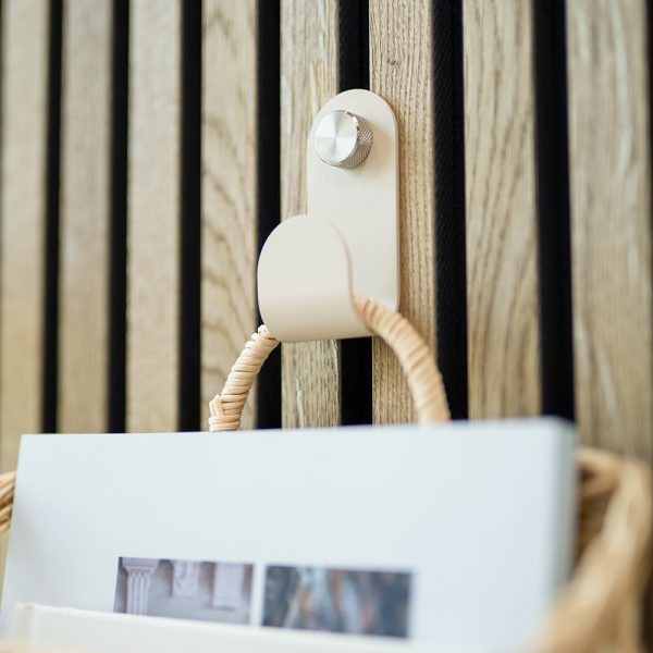 Single hanger beige stainless steel2 600x600 1