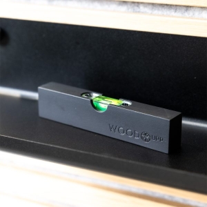 Spirit Level w. Logo