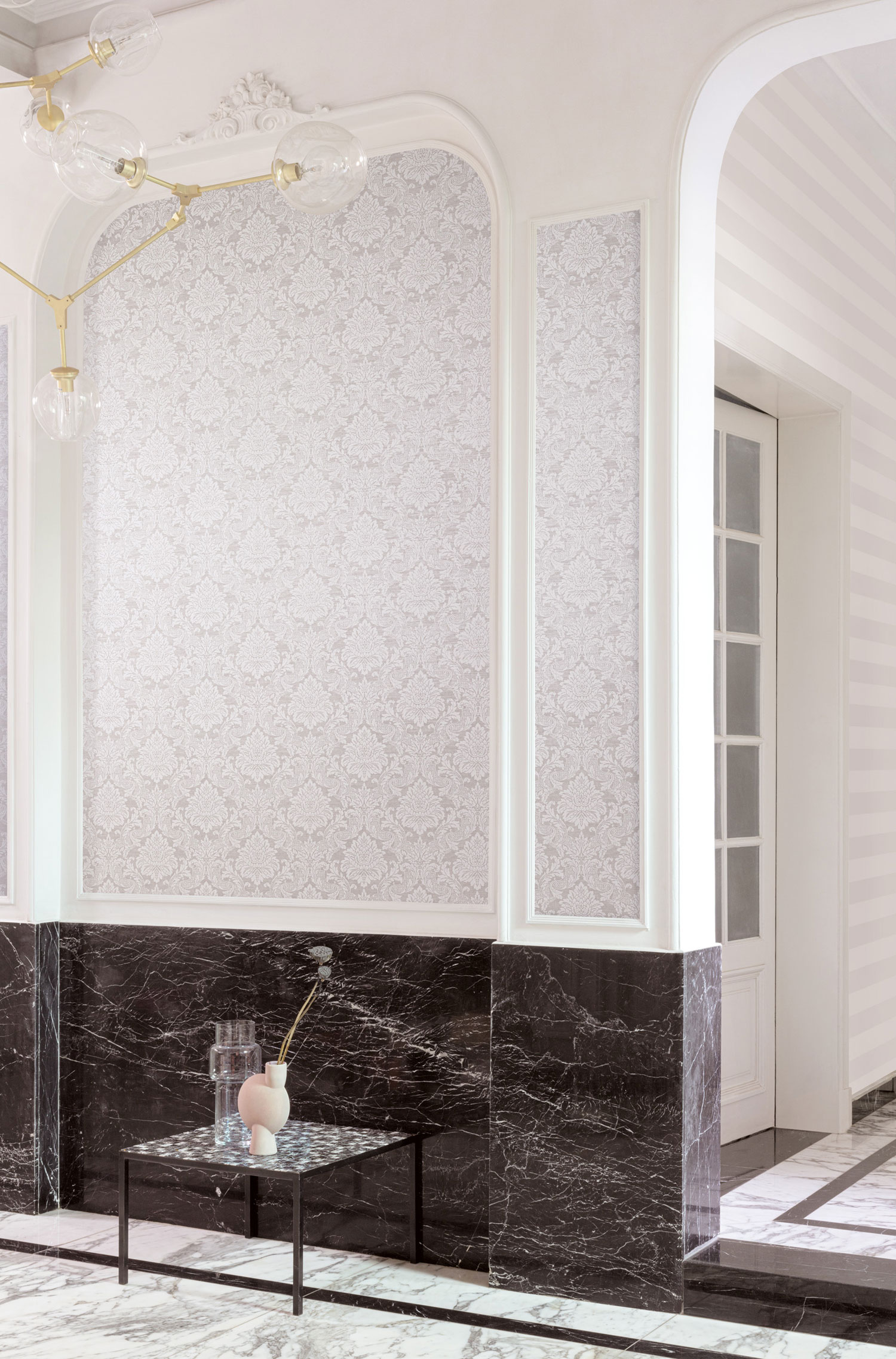 Gray wallpaper with baroque pattern, OTH005, Othello, Zoom by Masureel - Image 2